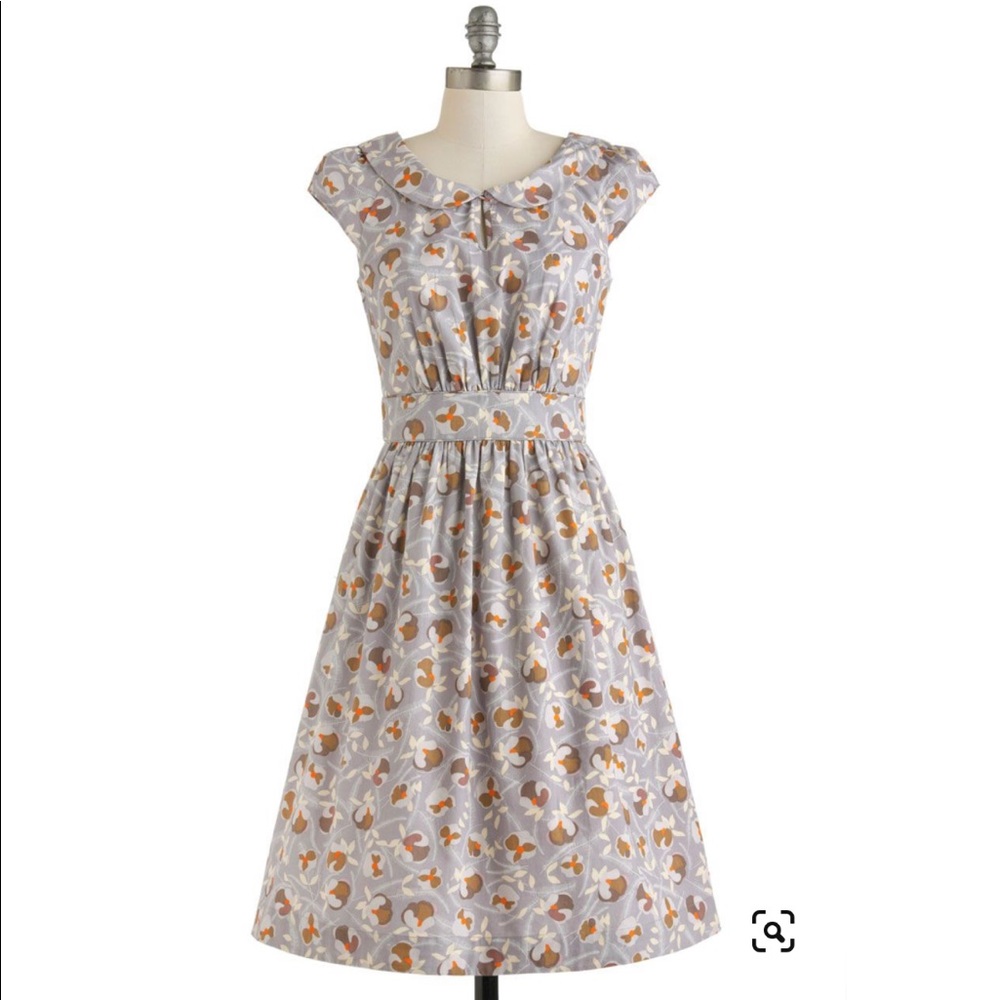 Emily and Fin ModCloth Peter Pan Collar Dress M